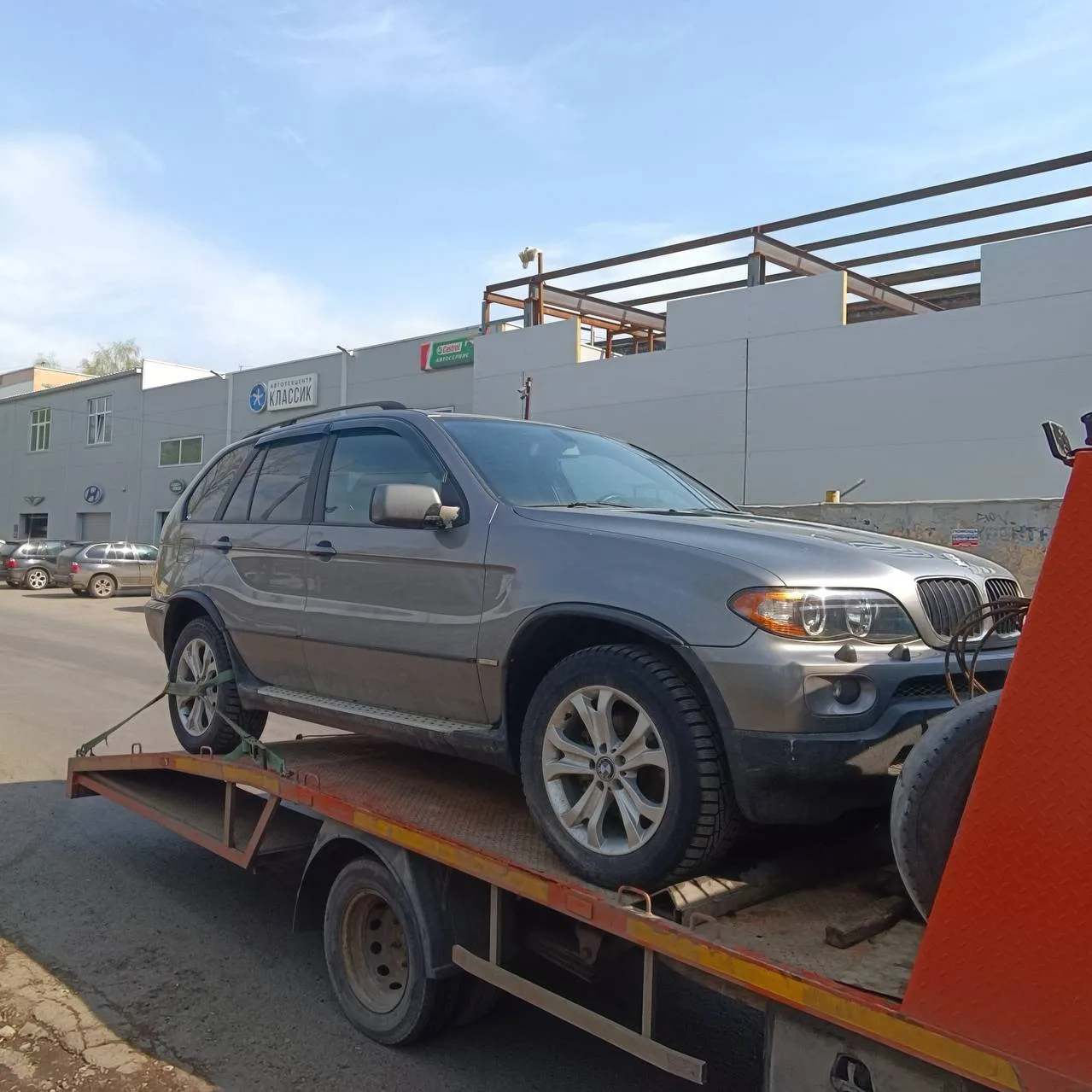 Эвакуатор на набережной Канавинского района